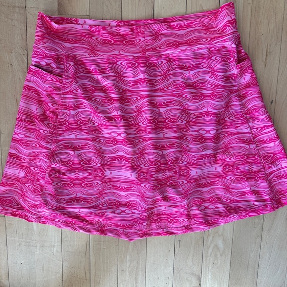 Running Mini Skirt - Picture 2 of 9